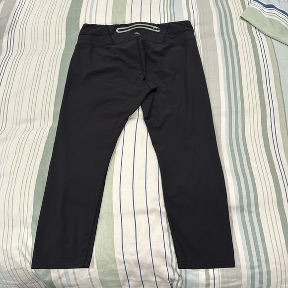 Athleta running crops - Picture 2 of 4